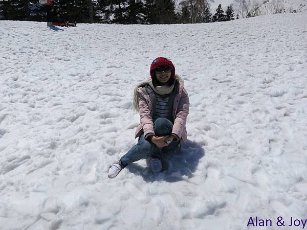 114.在這美景下,即便是坐在超冷的雪地裡也是很開心