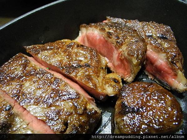 MEATGQ STEAK橡木炙烤牛排館