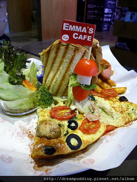 Emma's CAFE