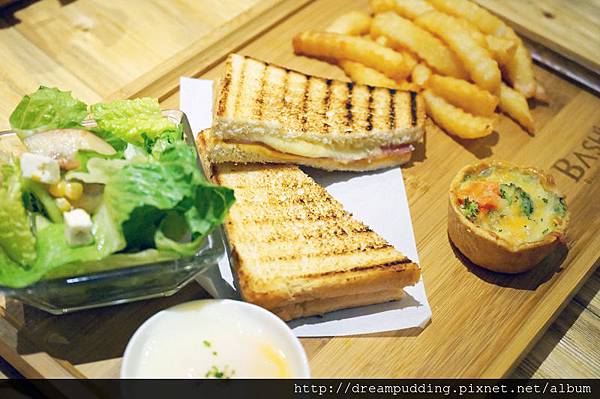 DSC03229.JPG DSC03229.JPG