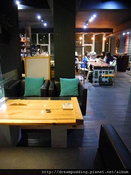 UPPER LIFE咖啡上層 UPPER LIFE咖啡上層