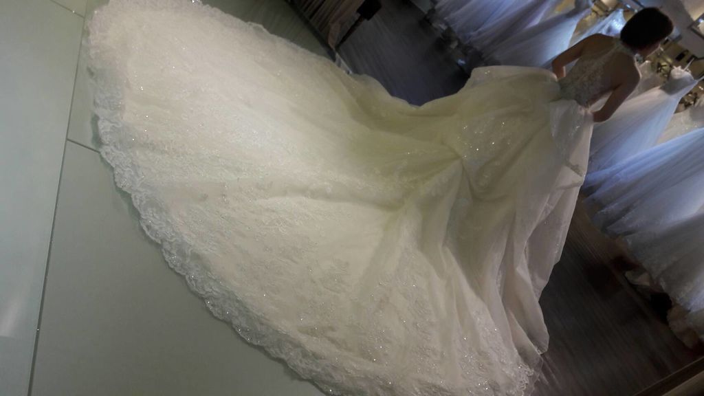 新款手工婚紗-特殊訂製款手工白紗