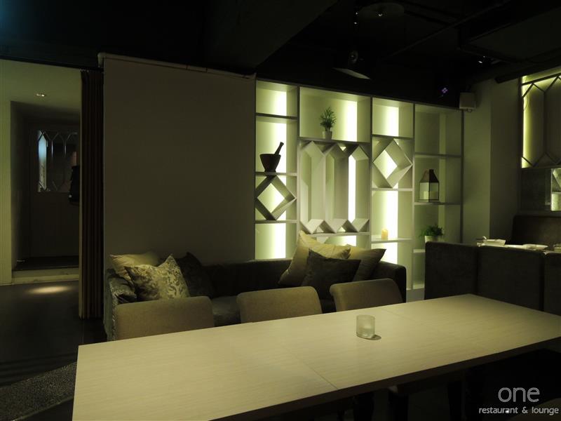 One Restaurant & Lounge 008.jpg