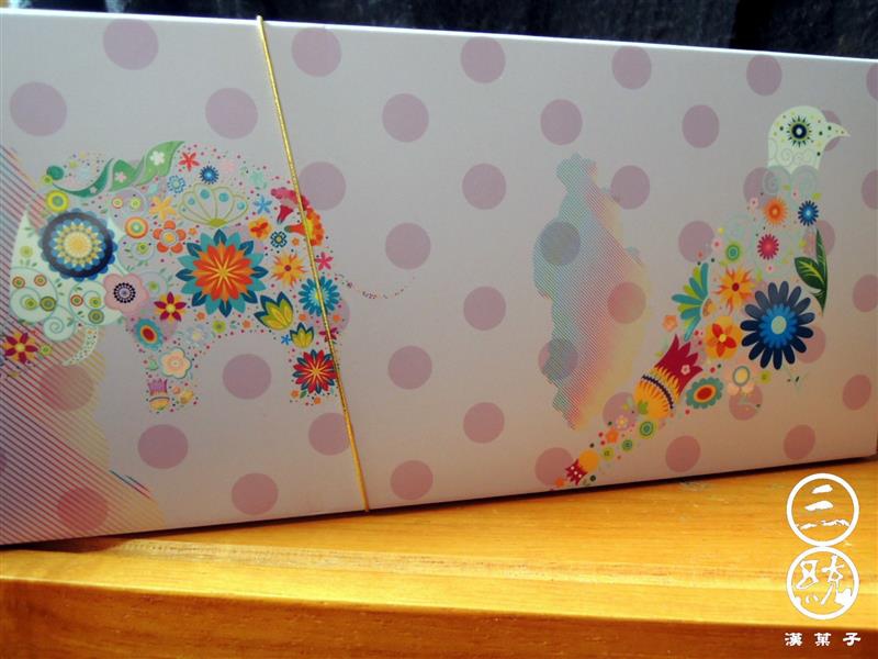 三統漢菓子 月餅 003.jpg