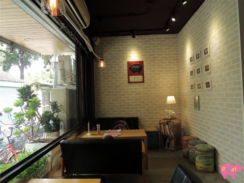 Piglet friendly cafe 彼克蕾友善咖啡館 003.jpg