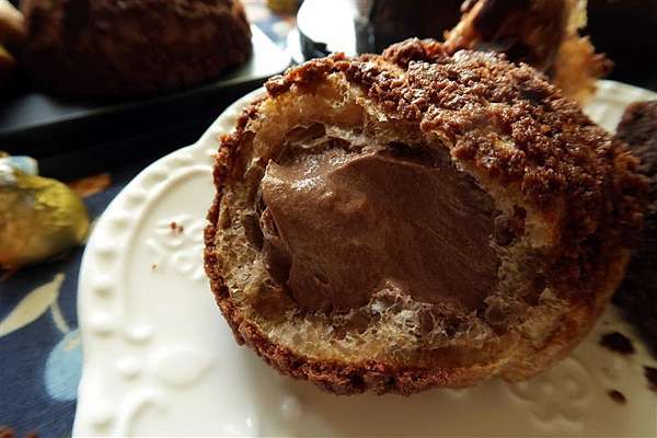 全聯xhershey S 經典巧克力菠蘿泡芙濃情美國經典巧克力燒冰心巧克力捲巧克力大福 Dressingfrad的不正食記分享 痞客邦