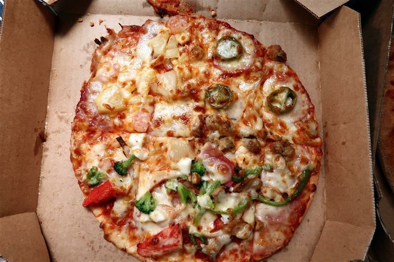 達美樂 小比薩 pizza 99元  手拍 薄脆 (8).jpg