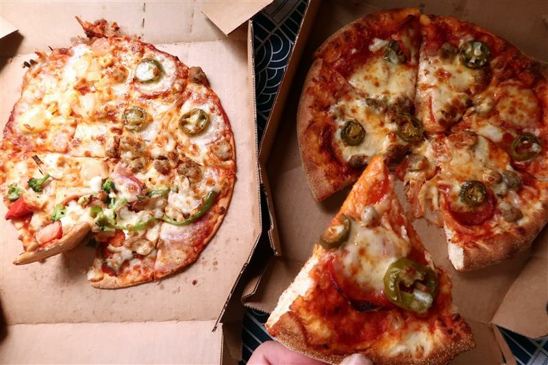 達美樂 小比薩 pizza 99元 手拍 薄脆 (13).jpg 達美樂 小比薩 pizza 99元 手拍 薄脆 (13).jpg