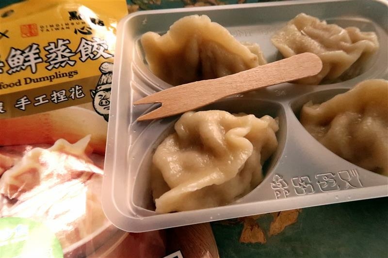 7-11 i珍食 乾杯 炭火燒肉包 御料小館 點點心 招牌海鮮蒸餃      001.jpg