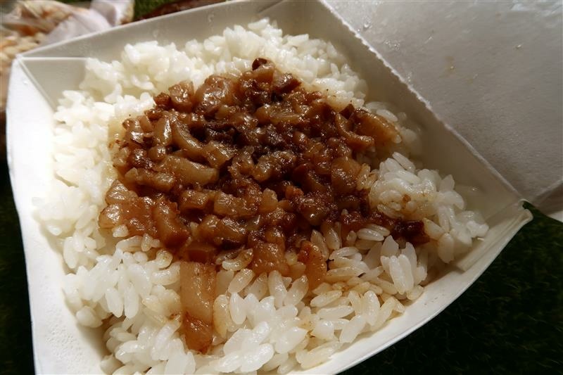 安坑輕軌 玫瑰中國城站 黃記米粉湯魯肉飯 003.jpg