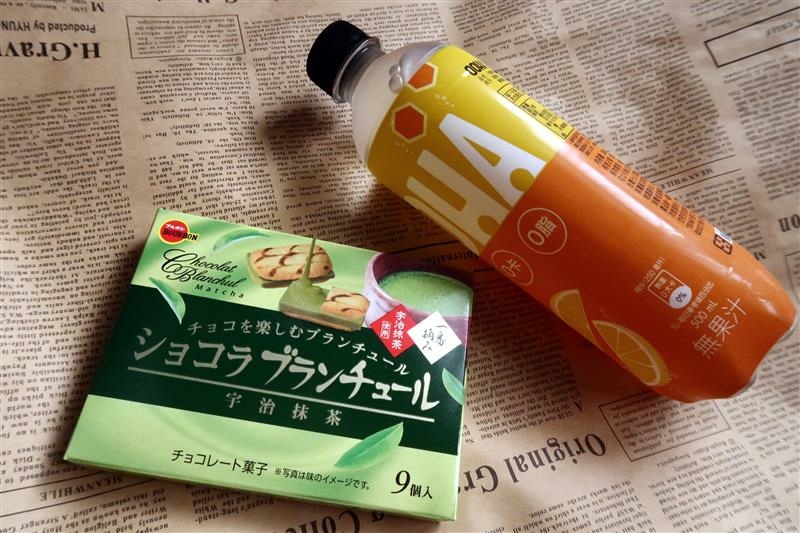 7-11 日本bourbon法試薄餅夾心抹茶口味 OOHA氣泡飲  001.jpg