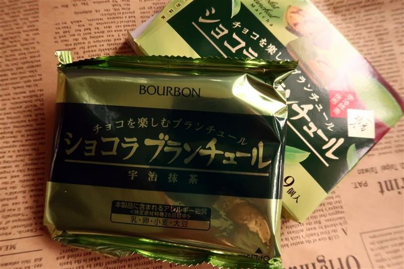 7-11 日本bourbon法試薄餅夾心抹茶口味 OOHA氣泡飲  006.jpg