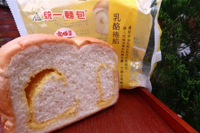 [商品] 7-11 乳酪捲餡麵包 