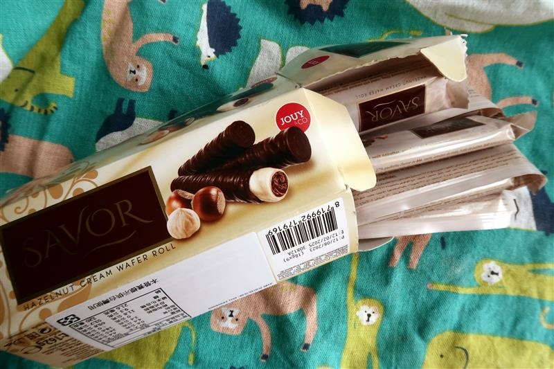 全家巧克力 JOUY榛果巧克力捲心酥禮盒 SAVOR CHOCO ROLLS 004.jpg