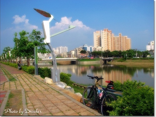 騎單車到漯底山賞景‧蔡園泡茶