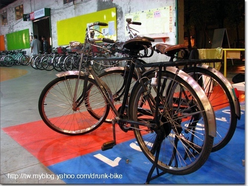 夜訪高雄倉庫自行車學校