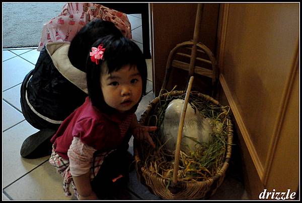 媽媽妳看，有食物