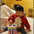 1y7m21d~民宿準備給寶寶玩的形狀盒