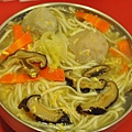魚丸蔬菜湯麵