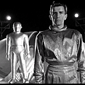 The.Day.The.Earth.Stood.Still.1951.DVDrip.XviD.AC3.iNT-Alaundo[(000476)15-06-43].PNG