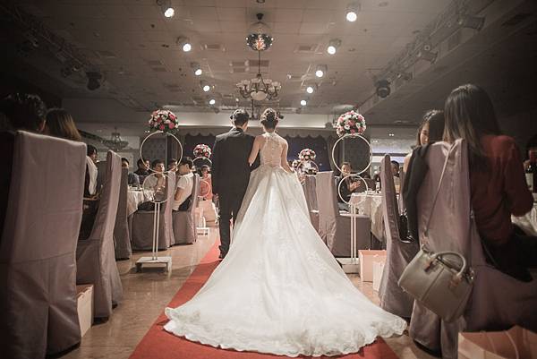 自助婚紗 / 婚禮紀錄 / 親子寫真 / 寶寶照 / 孕婦照 / 全家福 / 個人寫真 / 禮服出租 / 新娘秘書 / 攝影棚租借 自助婚紗 / 婚禮紀錄 / 親子寫真 / 寶寶照 / 孕婦照 / 全家福 / 個人寫真 / 禮服出租 / 新娘秘書 / 攝影棚租借