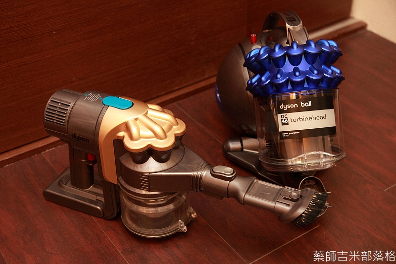 【開箱】Dyson DC46吸塵器，雙層多圓錐氣旋吸力永不減弱，無纏結氣控毛刷吸頭 【藥師吉米】 旅行‧攝影‧美食‧科技‧健康‧親子