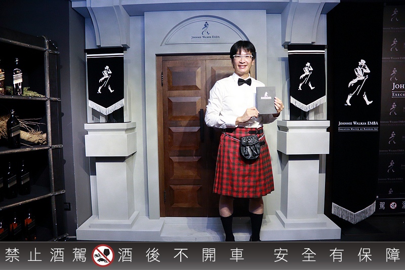 Johnnie_walker_002.jpg Johnnie_walker_002.jpg