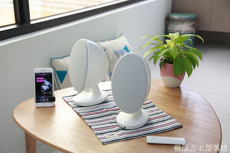 KEF_112.jpg KEF_112.jpg