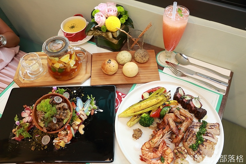 Chic_Cafe_227.jpg Chic_Cafe_227.jpg