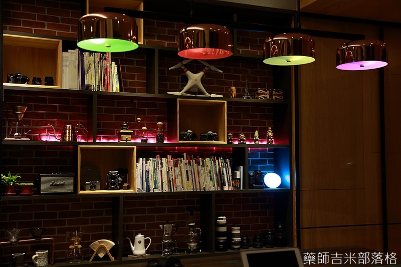 Philips_Hue_147.jpg Philips_Hue_147.jpg