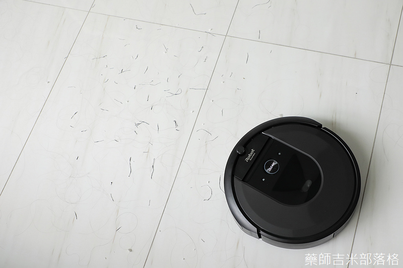 iRobot_Roomba_i7+_312.jpg