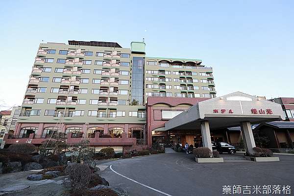 山梨溫泉旅館推薦 ホテル鐘山苑 別墅然然 在房間內可以一邊看富士山一邊泡溫泉 還可一邊享用會席料理 都不想出房間一步了