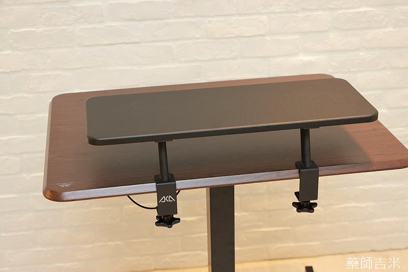 AKA_Table_061.jpg