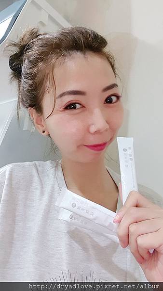MAKEUP_20180818232528_save.jpg MAKEUP_20180818232528_save.jpg