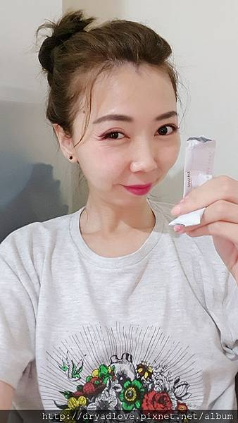 MAKEUP_20180818232732_save.jpg MAKEUP_20180818232732_save.jpg