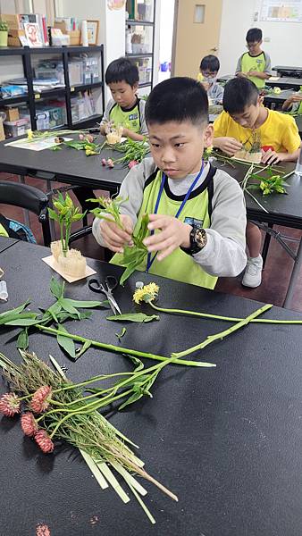 新興國中職業試探與體驗--架構花藝