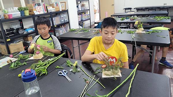 新興國中職業試探與體驗--架構花藝