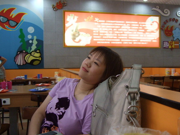 人生海海阿 今天的小遺憾是我的身邊是大美女