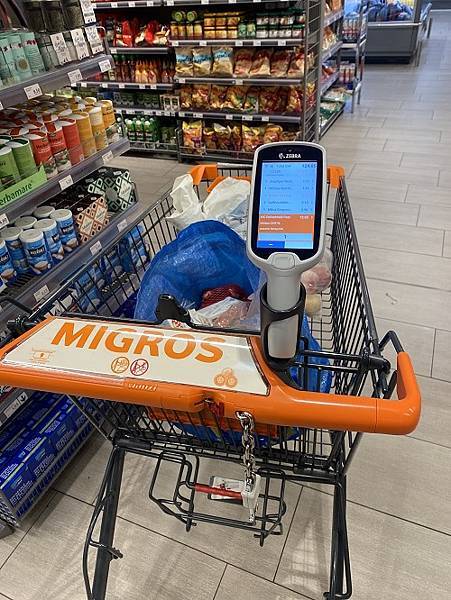 【2023.12】瑞士 Migros Coop 超市 零食餅