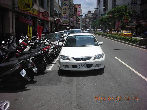 ZM-5228 並排車內無人照片01 ZM-5228 並排車內無人照片01