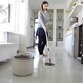 EasyMop 洗脫合一高效型手壓式旋轉桶拖把組25.jpg