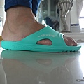 ATTA艾堤堤亞 運動風簡約休閒拖鞋4.jpg