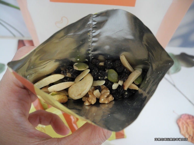 成就希望工程 淳粹果六合果果乾身包6.jpg