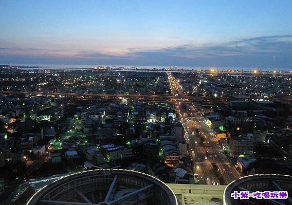 丹堤咖啡-梧童店夕陽&夜景 (27).jpg