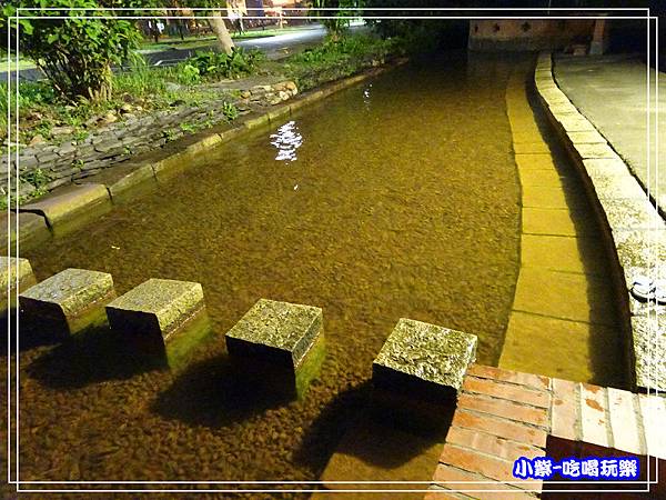 停車場旁免費冷泉 (3)0.jpg