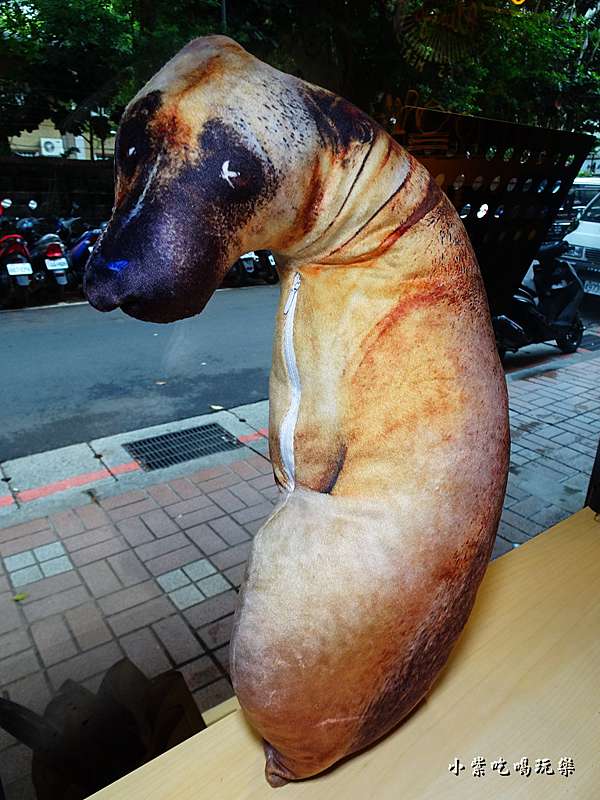 台北東區美食 捷運忠孝復興站 媽 有狗 在啃拖鞋堡 寵物友善餐廳 拖鞋堡 義大利麵 燉飯 飲品 大火快炒創意拖鞋堡口味選擇多 視覺味覺大享受 用餐不收服務費有wifi 遠東sogo商圈巷弄美食 食記 菜單 小紫吃喝玩樂 享食煮藝 台北東區美食 捷運忠孝復興站 媽 有狗 在啃拖鞋堡 寵物友善餐廳 拖鞋堡 義大利麵 燉飯 飲品 大火快炒創意拖鞋堡口味選擇多 視覺味覺大享受 用餐不收服務費有wifi 遠東sogo商圈巷弄美食 食記 菜單 小紫吃喝玩樂 享食煮藝