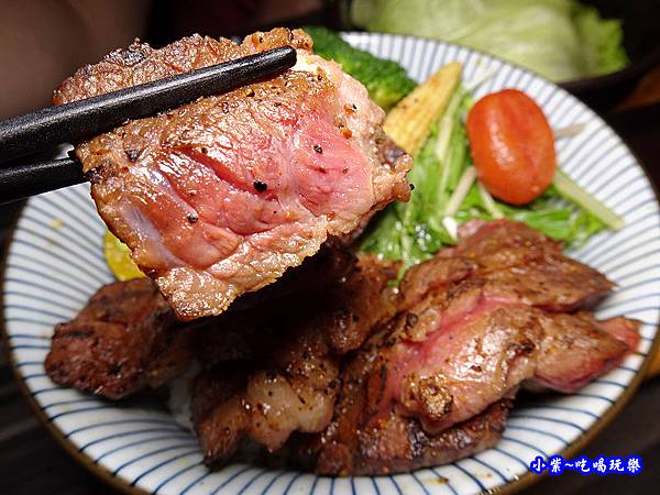 嚴選嫩肩小排丼-神田日式串燒食堂光復店 (5).jpg