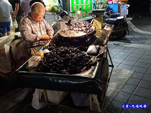 阿伯菱角-寧夏夜市美食.jpg