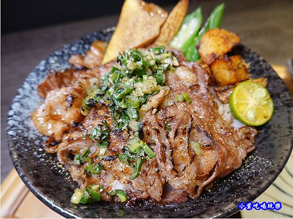 鹽蔥燒肉丼-大河屋中壢大潤發 (4).jpg