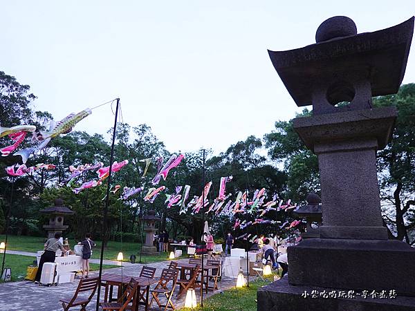 石燈籠-桃園神社 (2).jpg